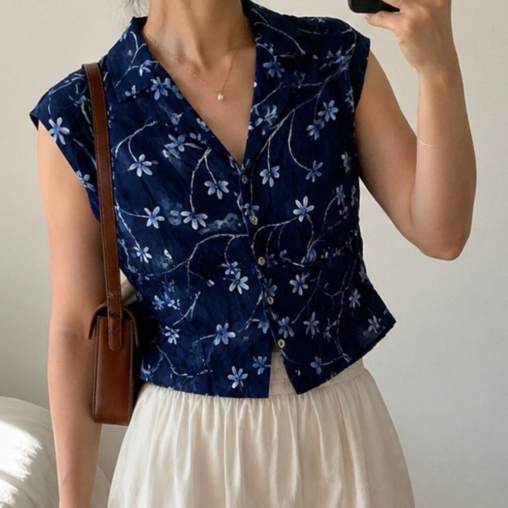 Vintage Banjo Dallas Navy Floral Rayon Crop Button Front Top Women’s L USA